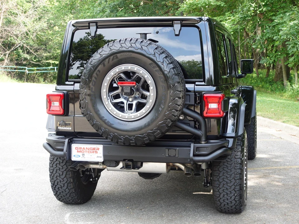 2023 Jeep JL Wrangler - Image 21 of 31