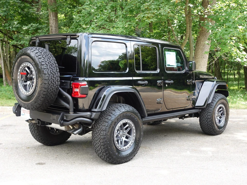 2023 Jeep JL Wrangler - Image 19 of 31