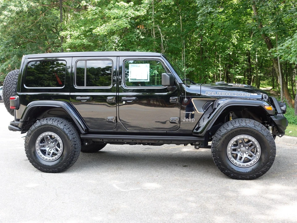 2023 Jeep JL Wrangler - Image 13 of 31