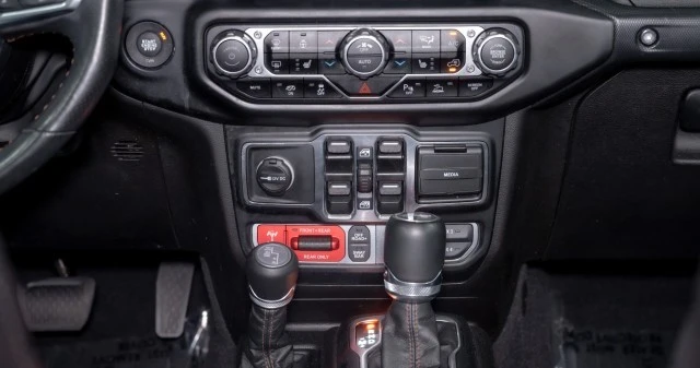 2023 Jeep JL Wrangler Rubicon 392 - Image 17 of 22