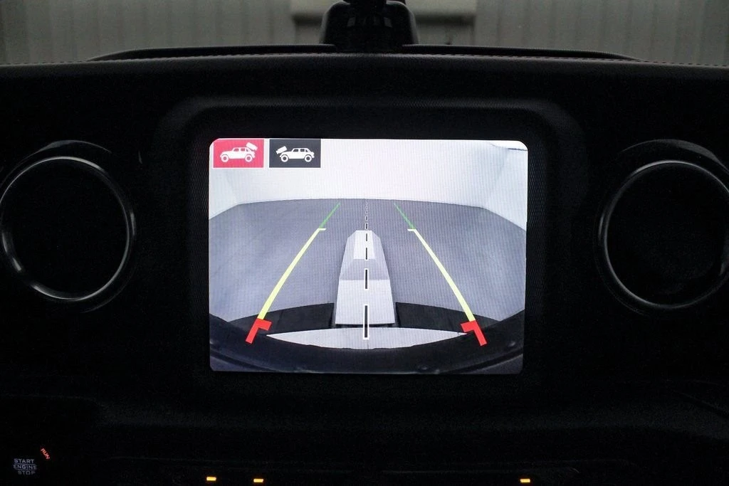 2023 Jeep JL Wrangler - Image 17 of 21