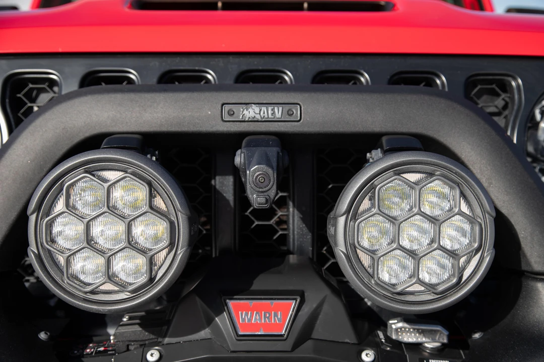 2023 Jeep JL Wrangler - Image 18 of 31