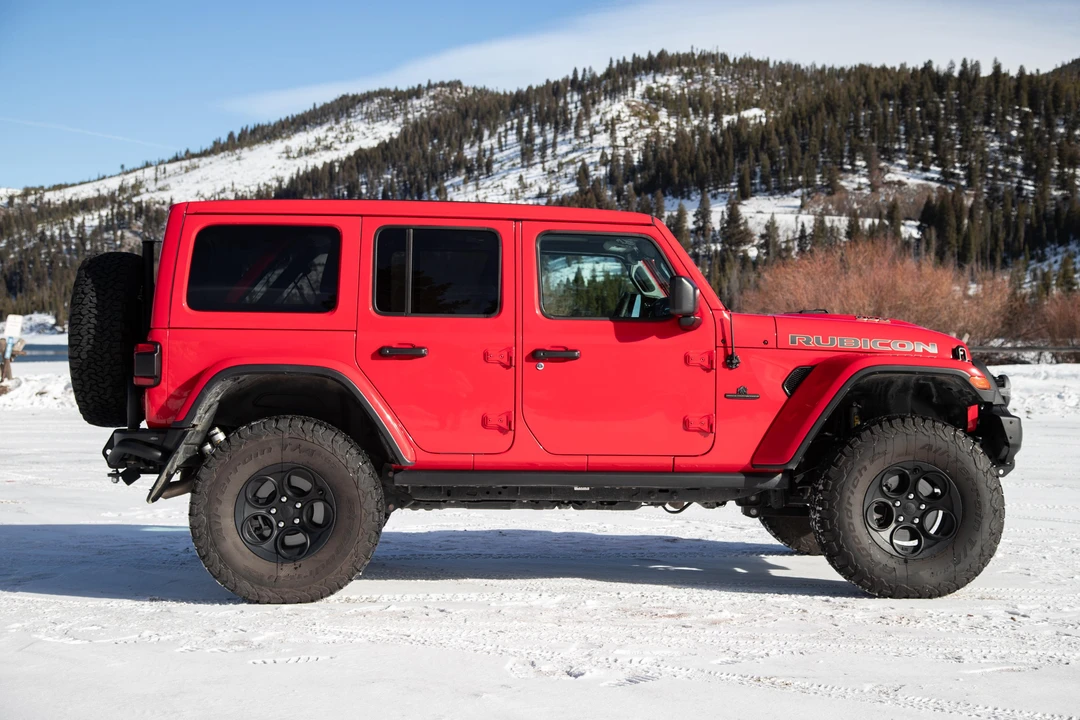2023 Jeep JL Wrangler - Image 9 of 31
