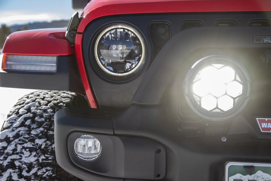 2023 Jeep JL Wrangler - Image 13 of 31
