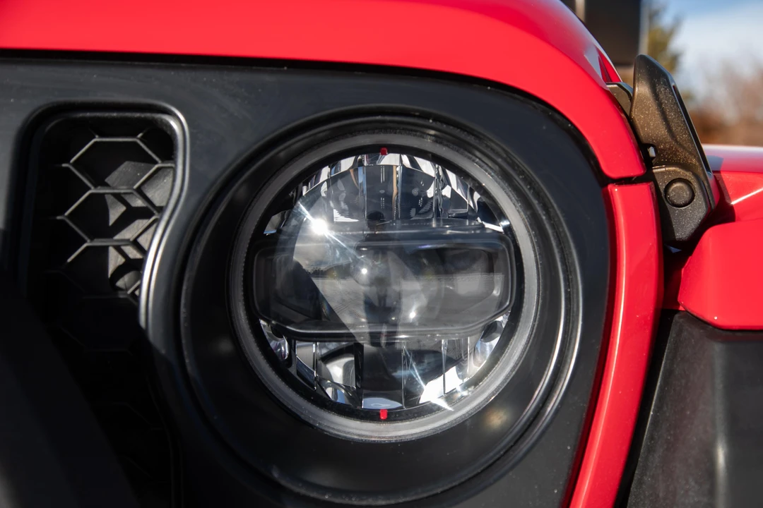 2023 Jeep JL Wrangler - Image 19 of 31