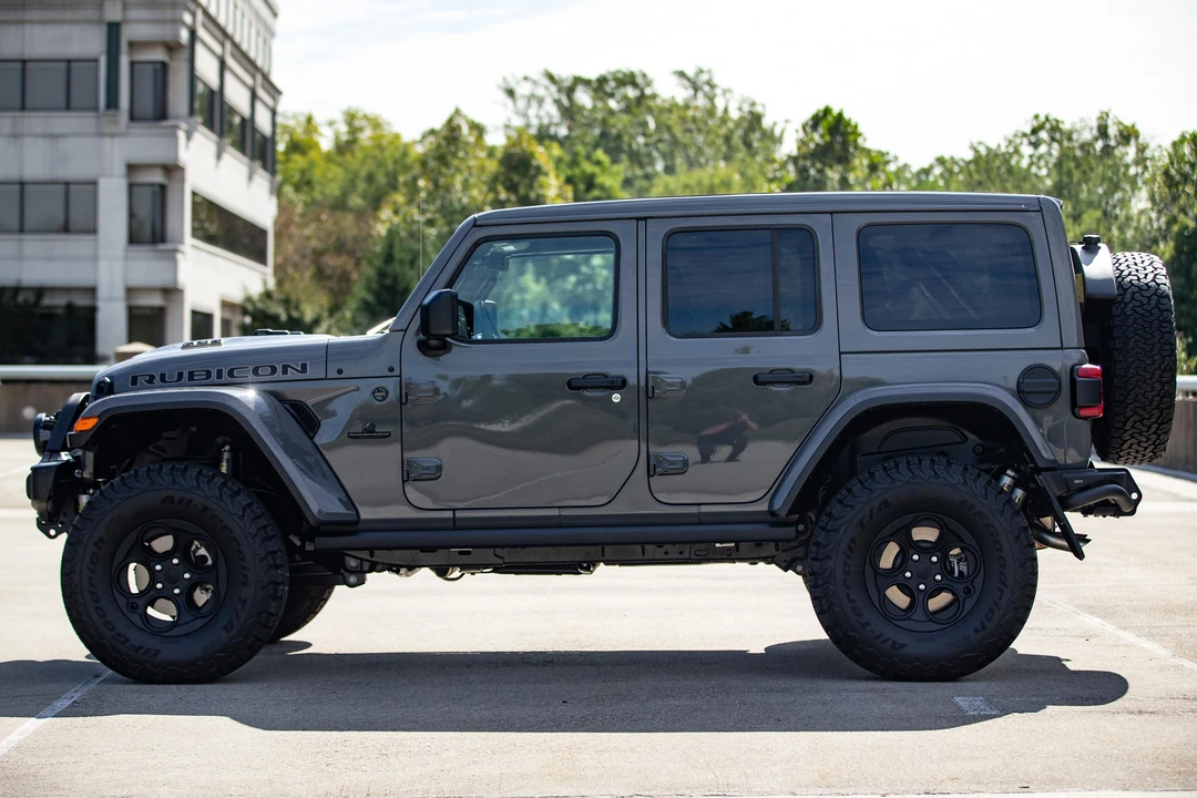 2023 Jeep JL Wrangler - Image 13 of 31
