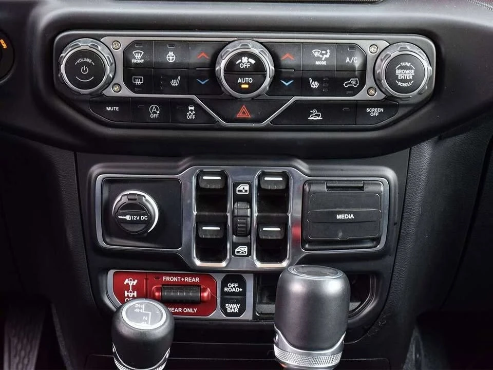 2023 Jeep JL Wrangler - Image 16 of 20
