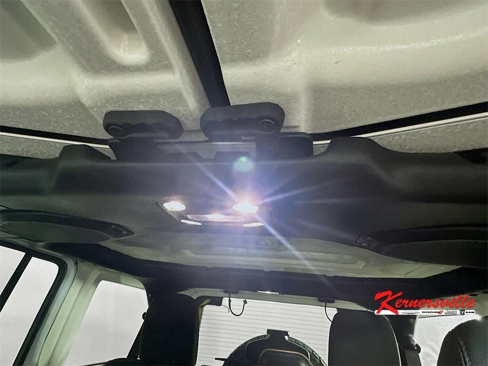 2023 Jeep JL Wrangler - Image 21 of 21