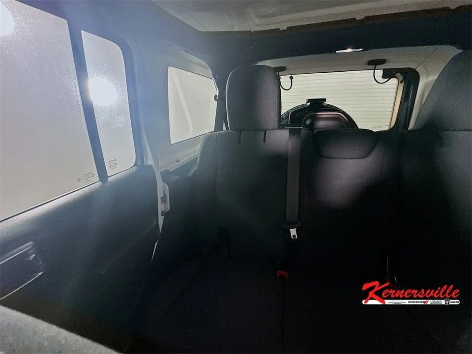 2023 Jeep JL Wrangler - Image 12 of 21