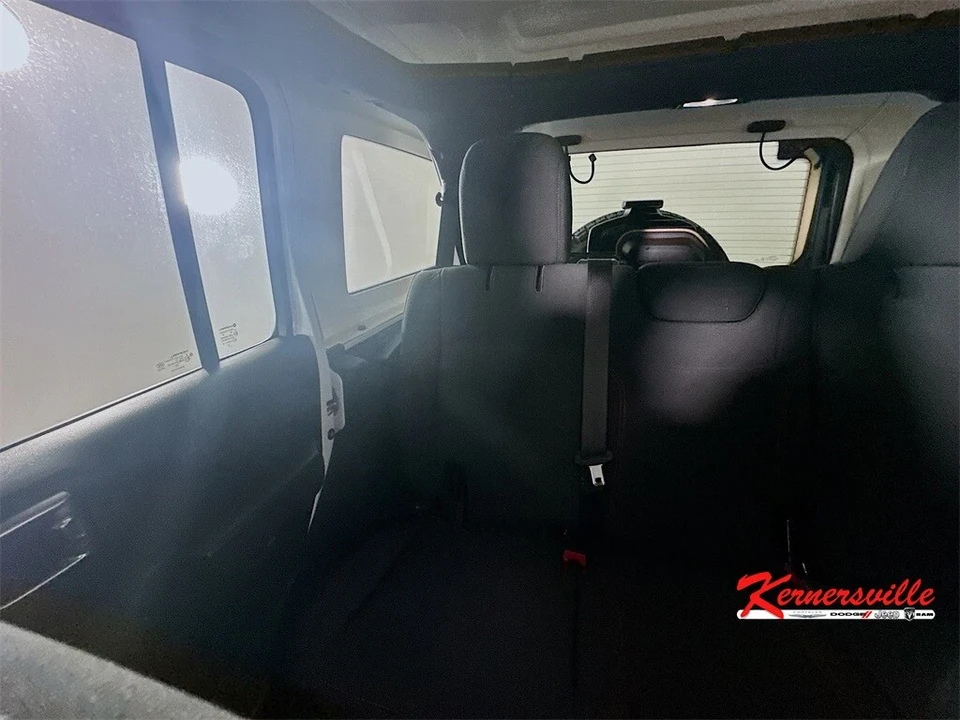 2023 Jeep JL Wrangler - Image 12 of 21
