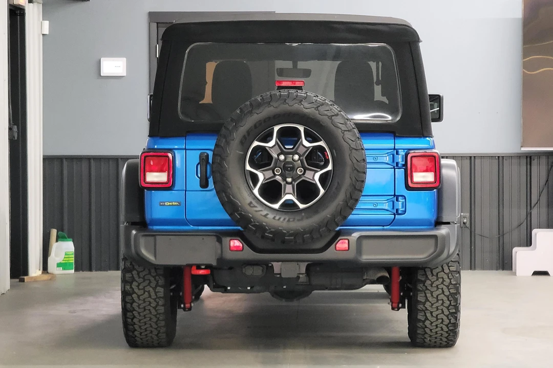 2023 Jeep JL Wrangler - Image 5 of 31