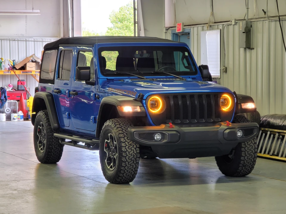2023 Jeep JL Wrangler - Image 17 of 31