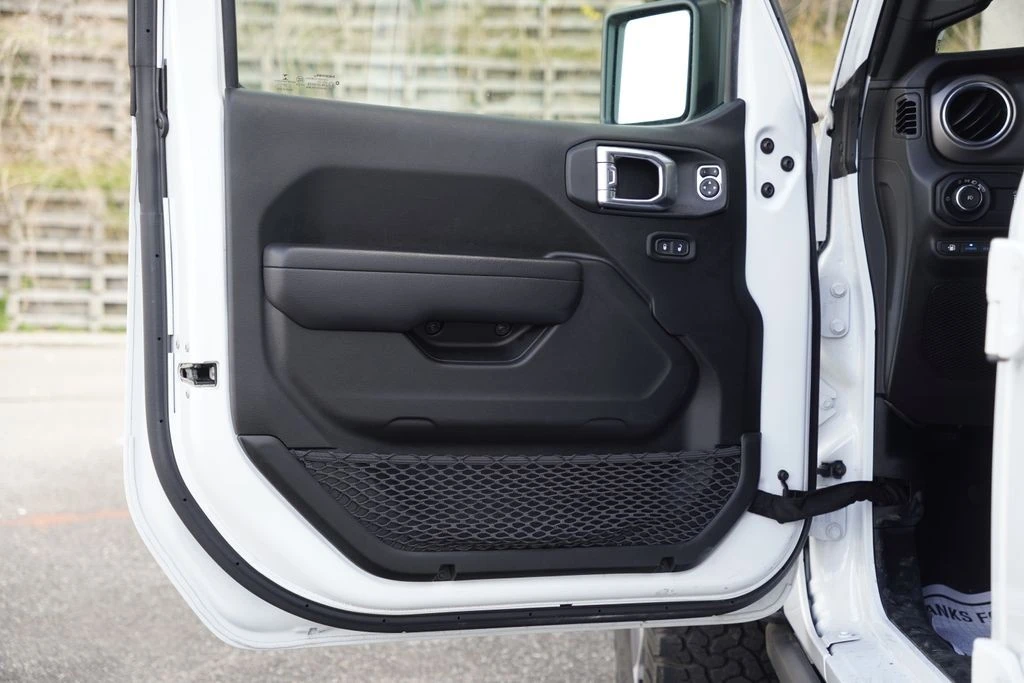 2023 Jeep JL Wrangler - Image 11 of 12