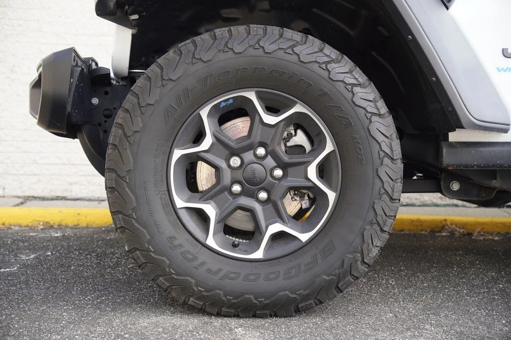 2023 Jeep JL Wrangler - Image 10 of 12