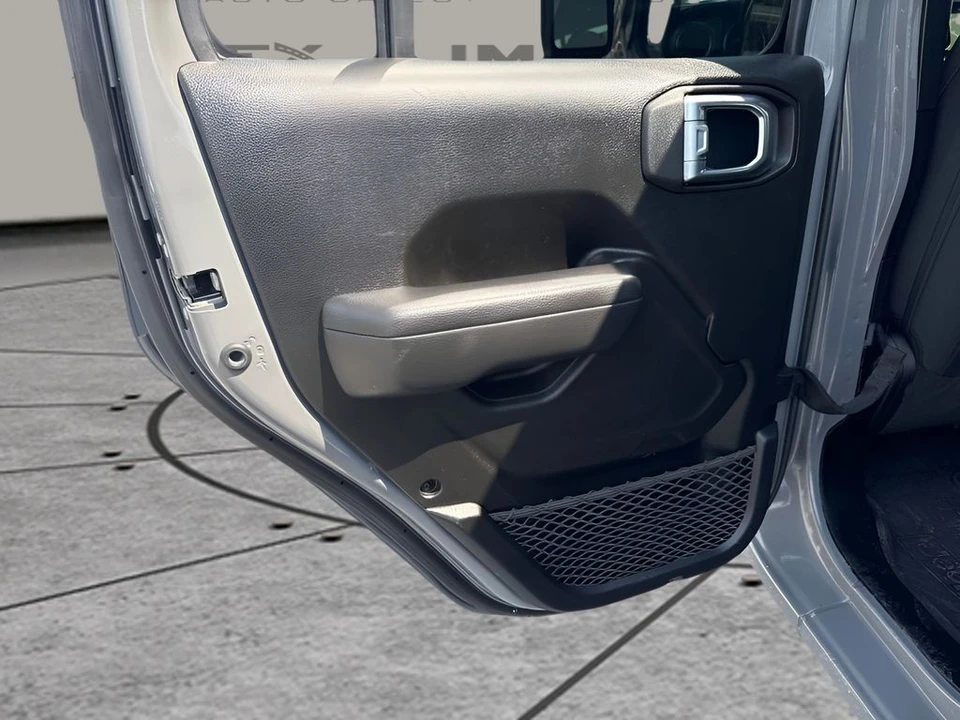 2023 Jeep JL Wrangler Rubicon 392 - Image 27 of 31