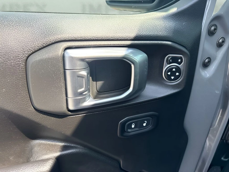 2023 Jeep JL Wrangler Rubicon 392 - Image 26 of 31