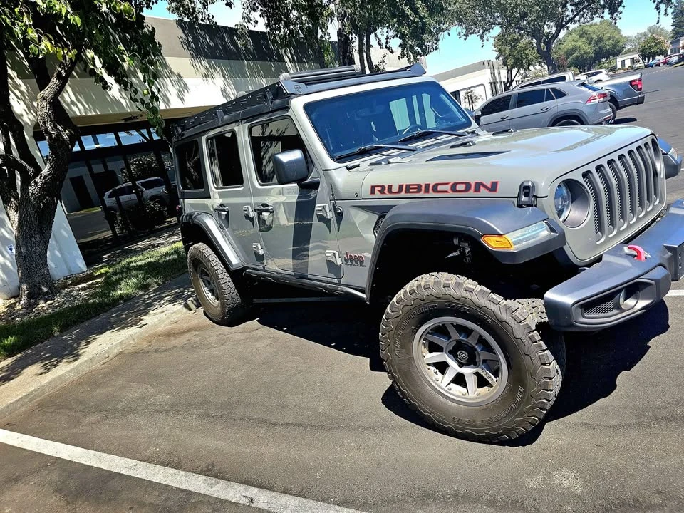 2023 Jeep JL Wrangler - Image 4 of 9