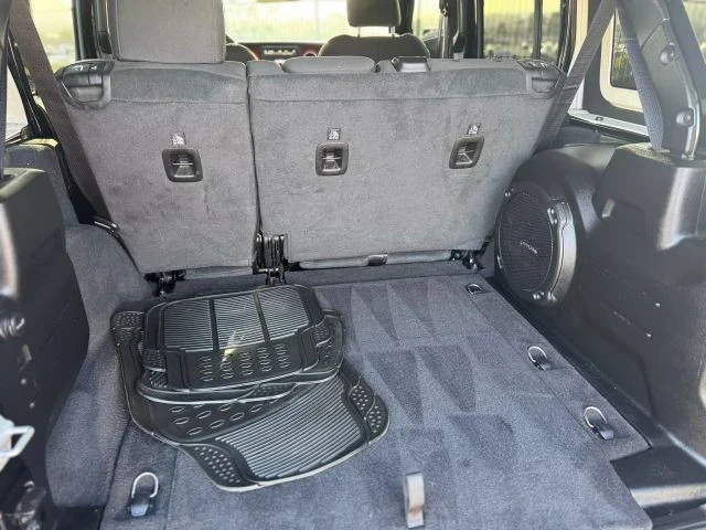 2023 Jeep JL Wrangler - Image 14 of 19