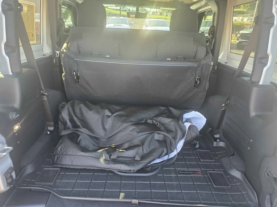 2023 Jeep JL Wrangler - Image 10 of 10