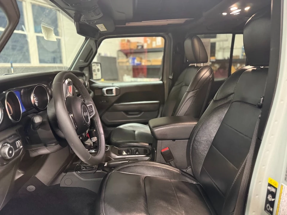 2023 Jeep JL Wrangler - Image 4 of 7
