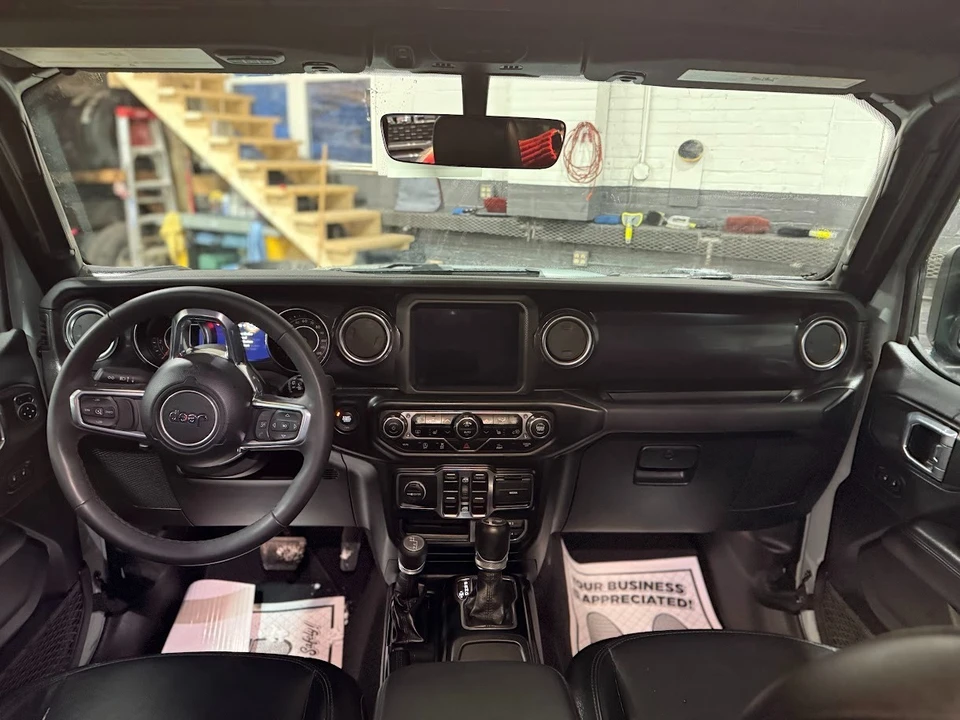 2023 Jeep JL Wrangler - Image 3 of 7