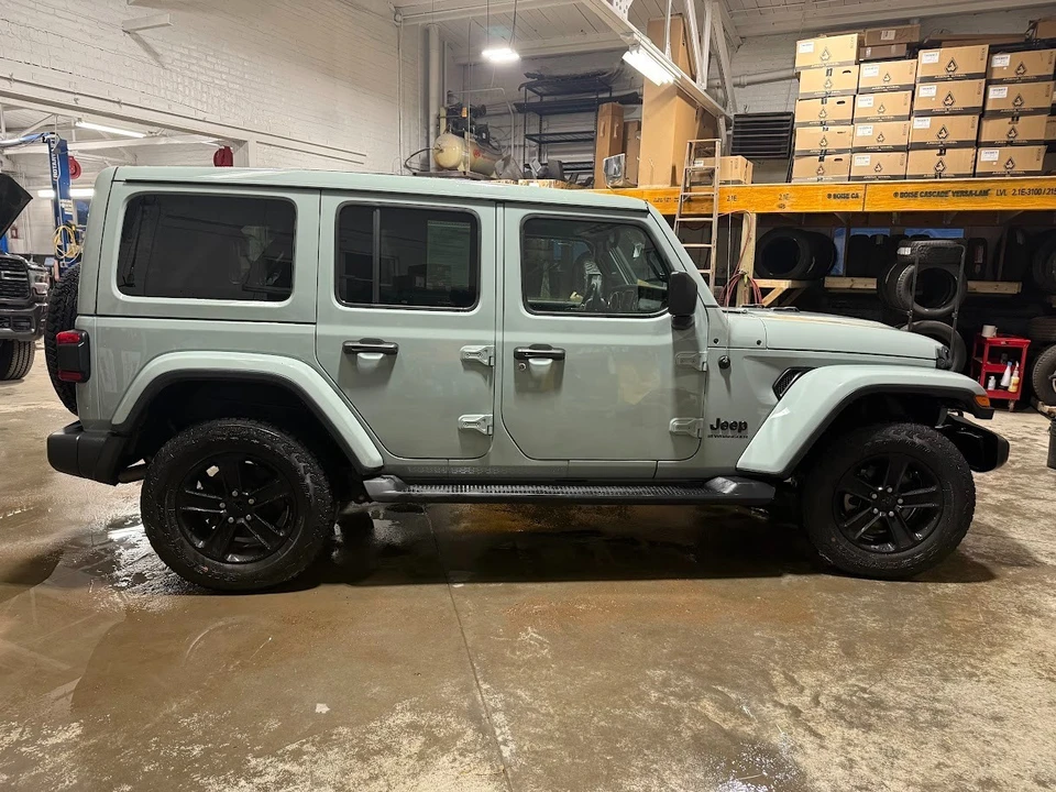 2023 Jeep JL Wrangler - Image 6 of 7