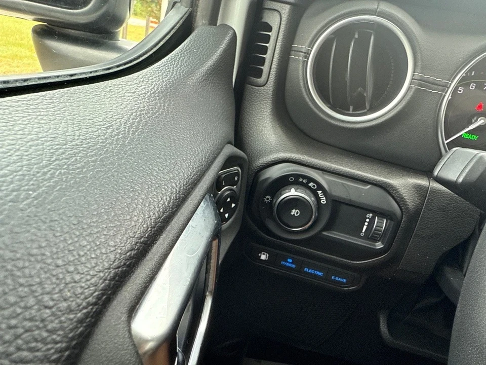 2023 Jeep JL Wrangler - Image 19 of 19