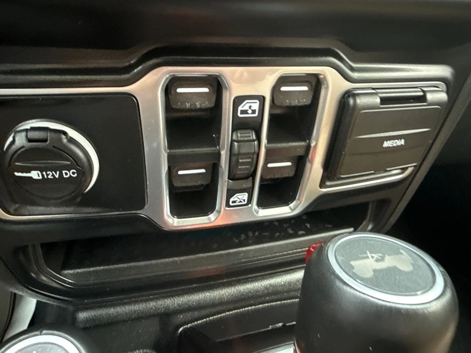 2023 Jeep JL Wrangler - Image 18 of 19