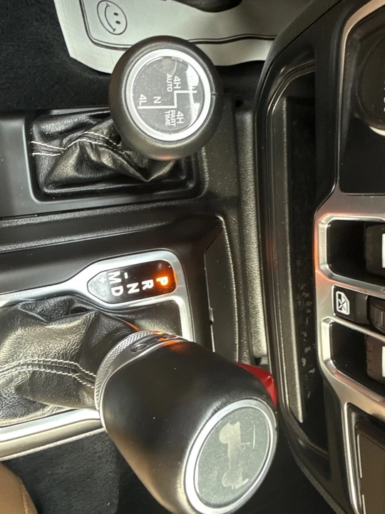 2023 Jeep JL Wrangler - Image 13 of 19