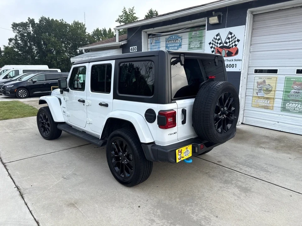 2023 Jeep JL Wrangler - Image 2 of 19