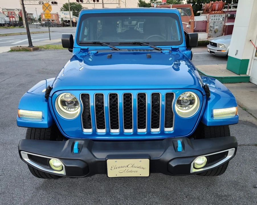 2023 Jeep JL Wrangler - Image 2 of 28