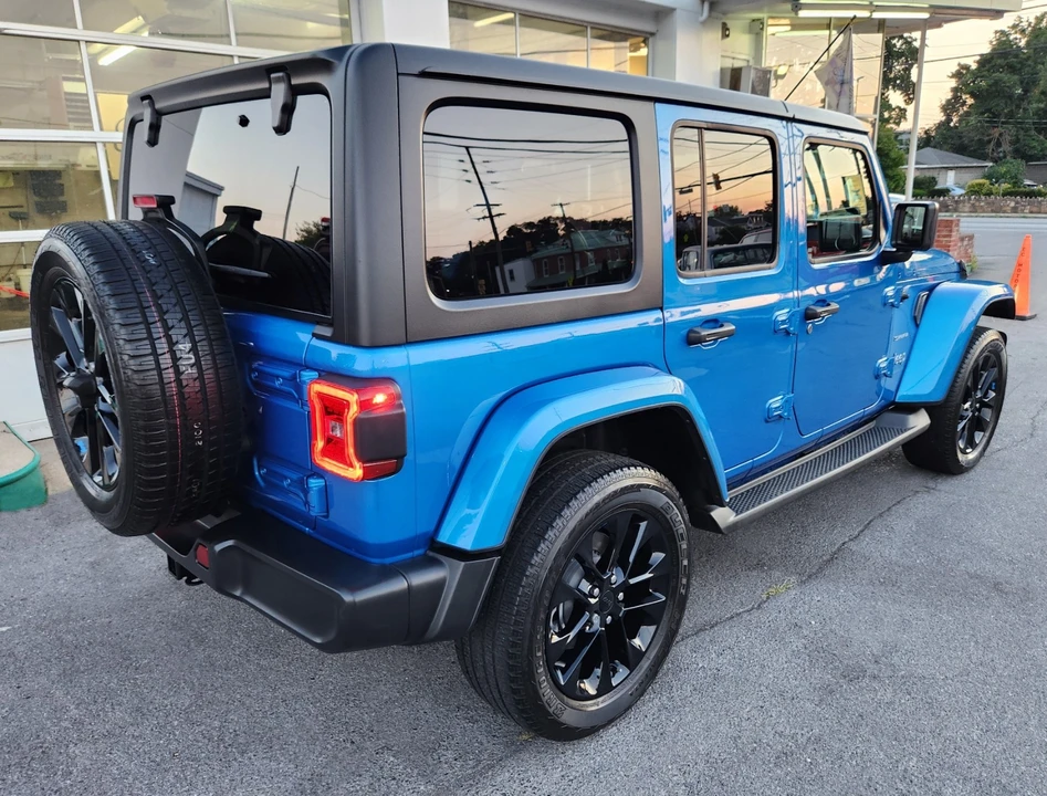 2023 Jeep JL Wrangler - Image 7 of 28