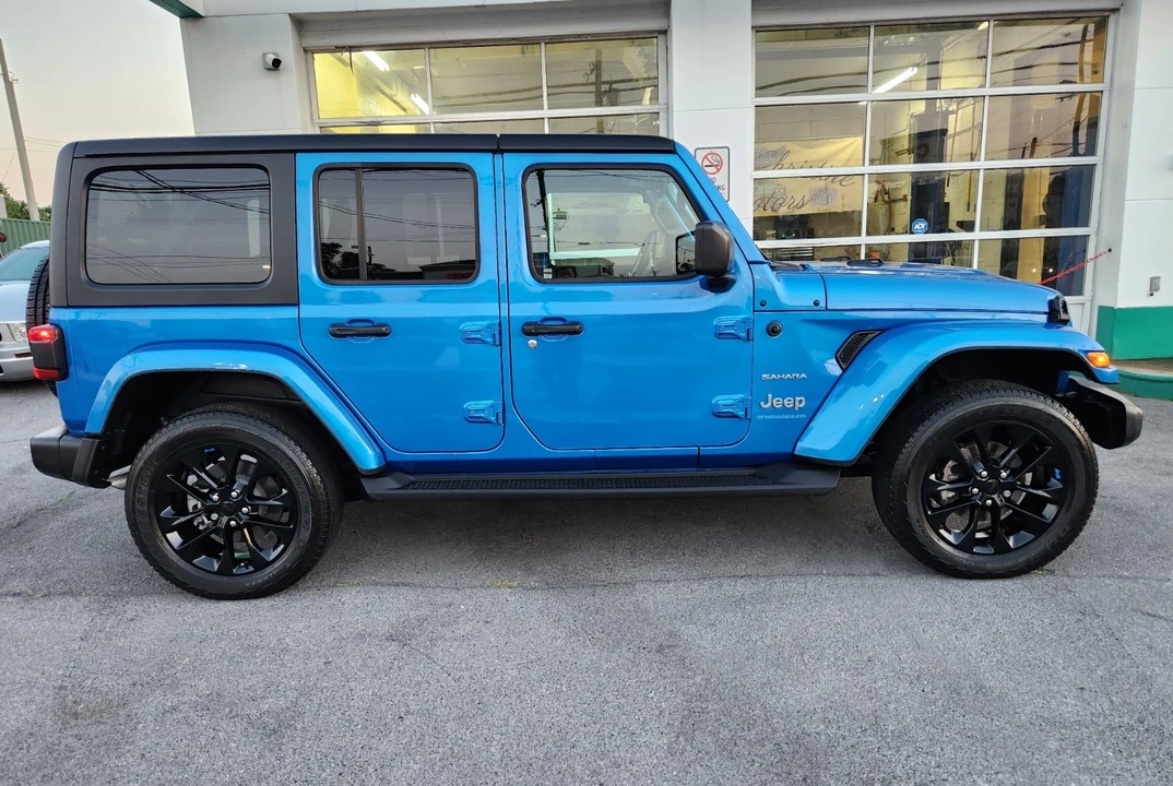 2023 Jeep JL Wrangler - Image 8 of 28