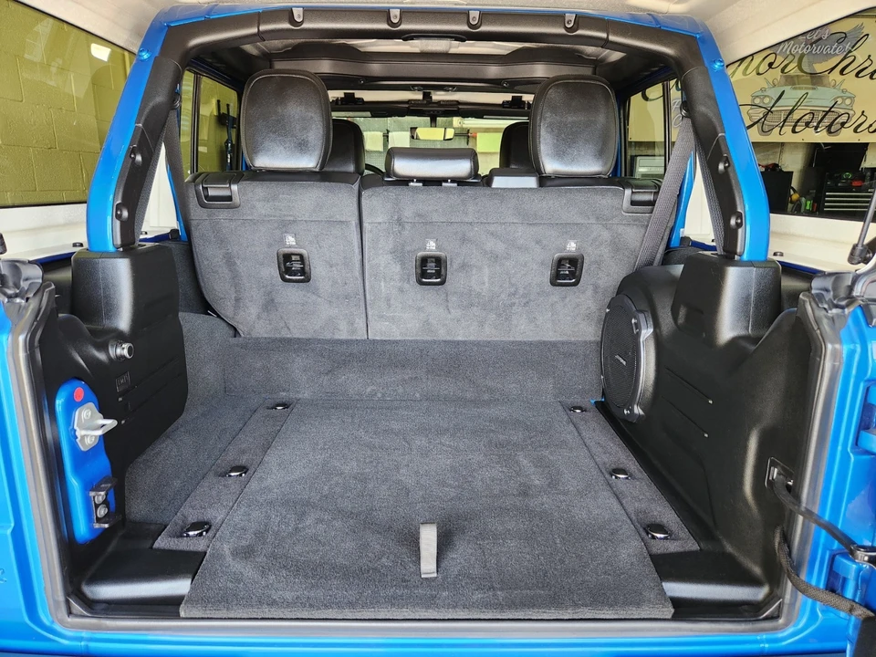 2023 Jeep JL Wrangler - Image 19 of 28