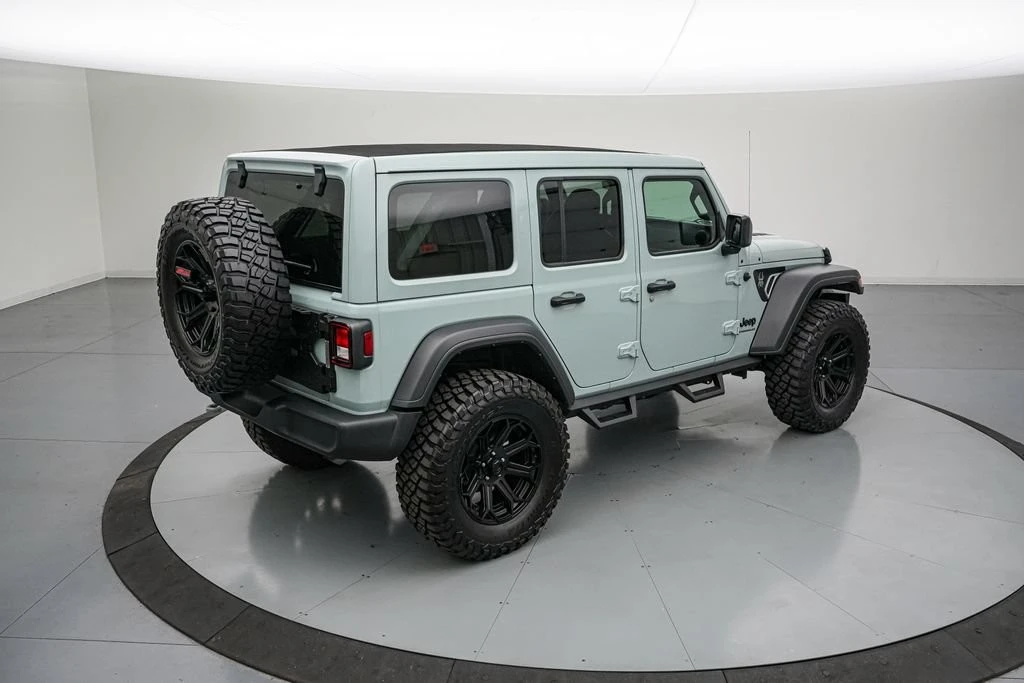 2023 Jeep JL Wrangler - Image 5 of 31