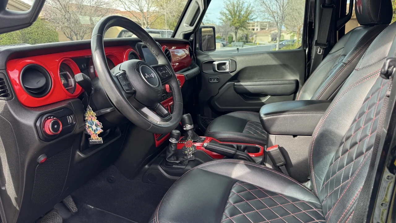 2023 Jeep JL Wrangler - Image 8 of 8