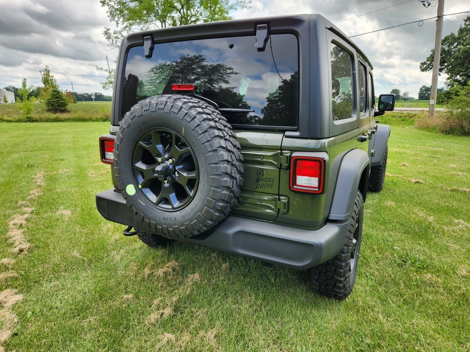 2023 Jeep JL Wrangler - Image 6 of 9