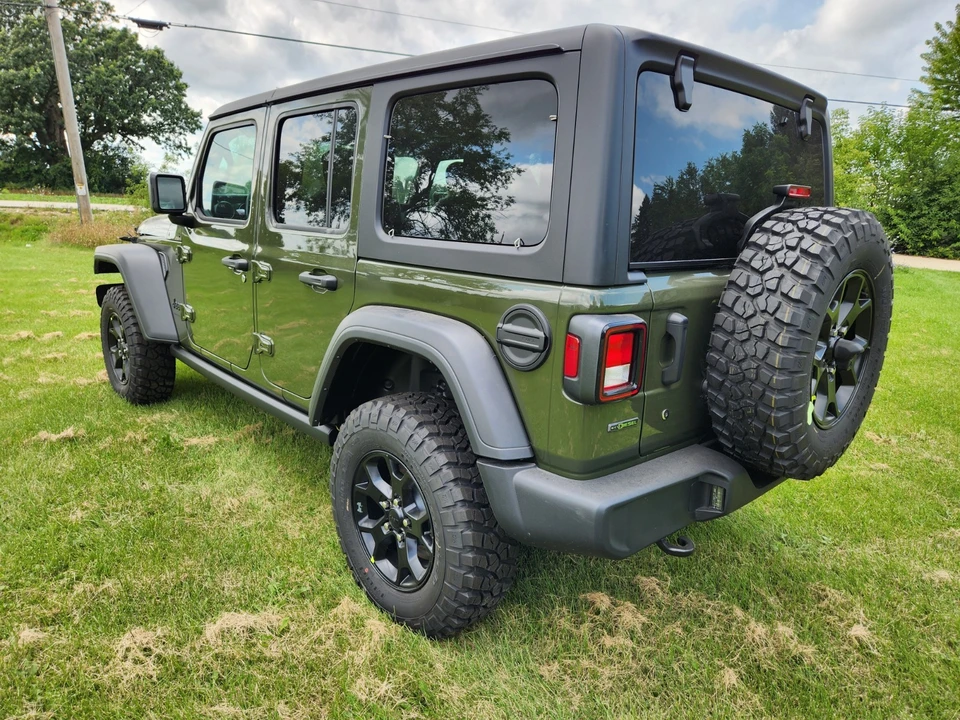 2023 Jeep JL Wrangler - Image 7 of 9