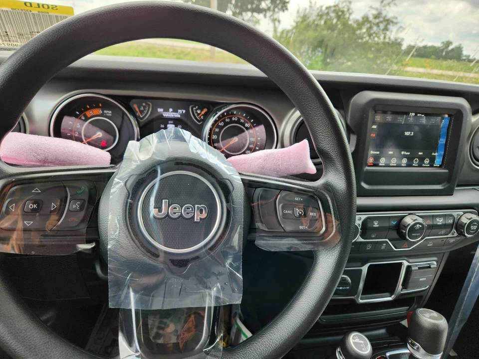 2023 Jeep JL Wrangler - Image 2 of 9
