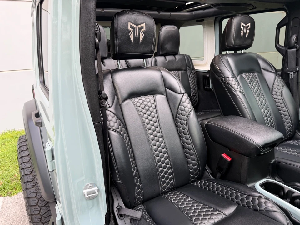 2023 Jeep JL Wrangler - Image 26 of 31