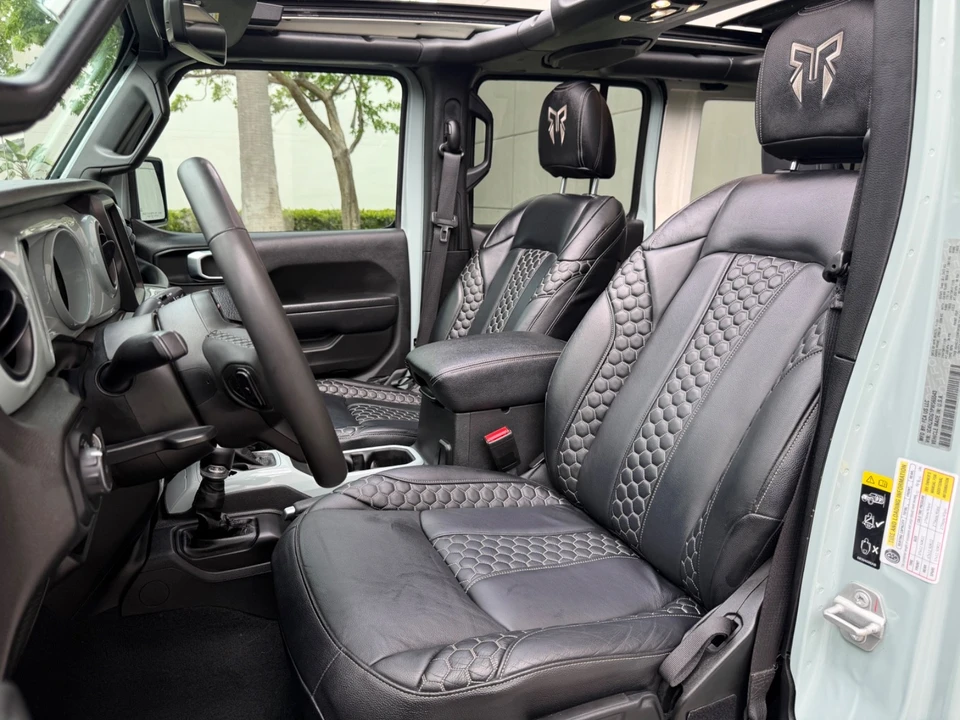 2023 Jeep JL Wrangler - Image 28 of 31