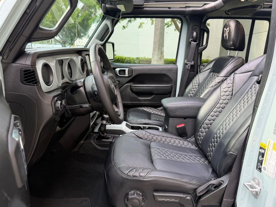 2023 Jeep JL Wrangler - Image 15 of 31