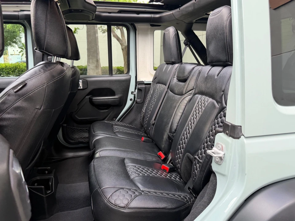2023 Jeep JL Wrangler - Image 24 of 31