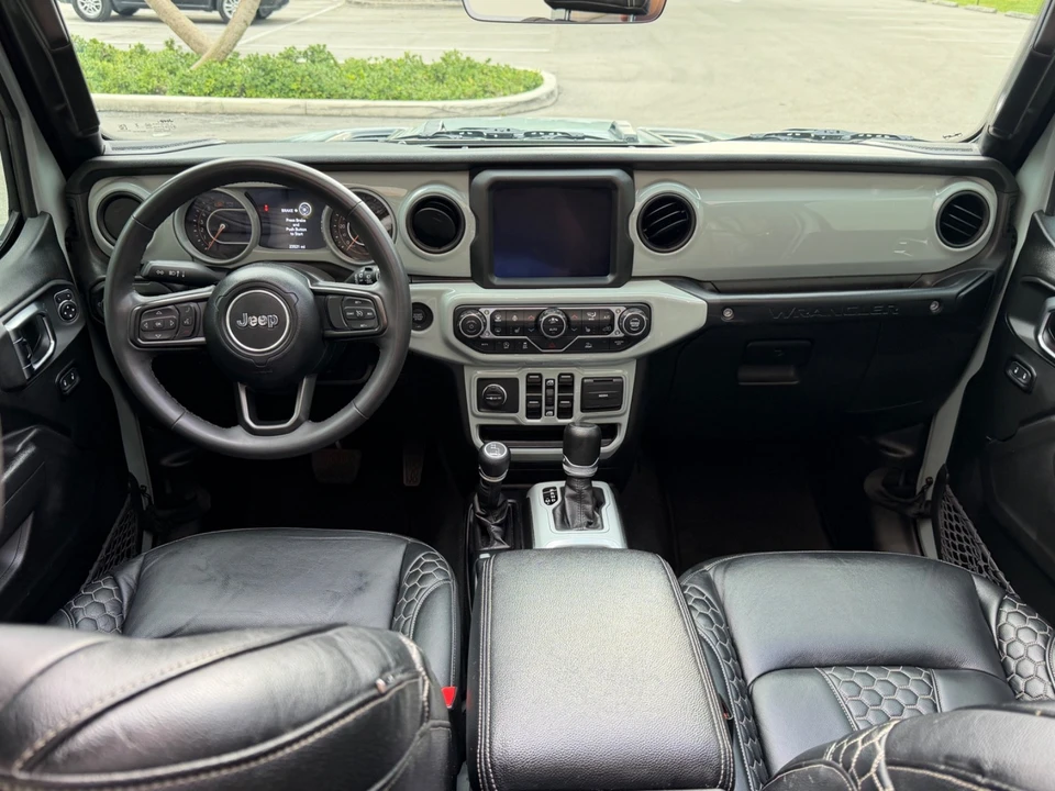 2023 Jeep JL Wrangler - Image 19 of 31
