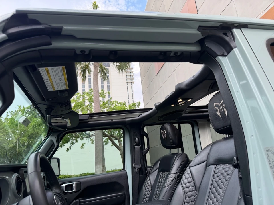 2023 Jeep JL Wrangler - Image 27 of 31