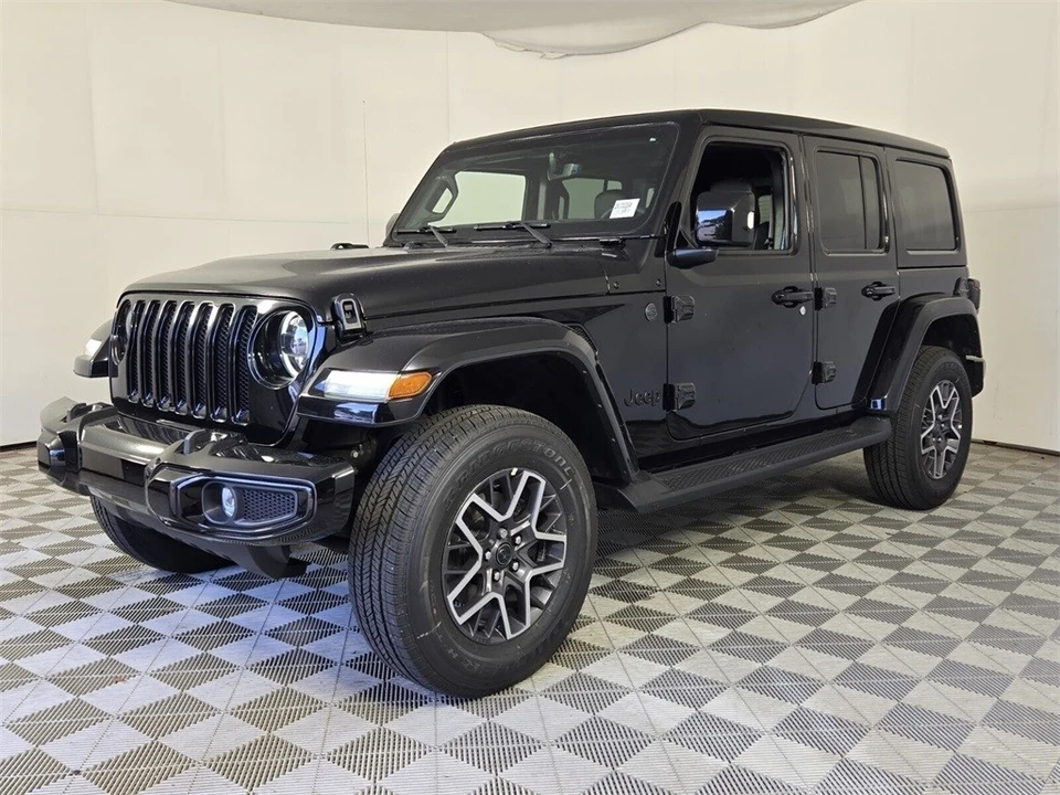 2023 Jeep JL Wrangler - Image 4 of 12