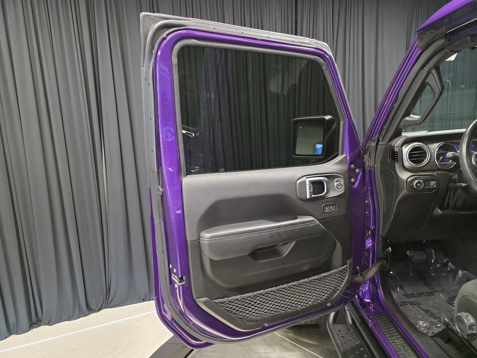2023 Jeep JL Wrangler - Image 14 of 21