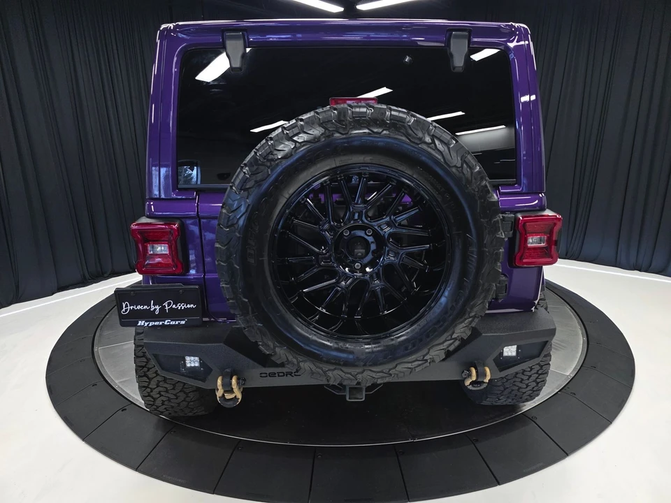 2023 Jeep JL Wrangler - Image 10 of 21