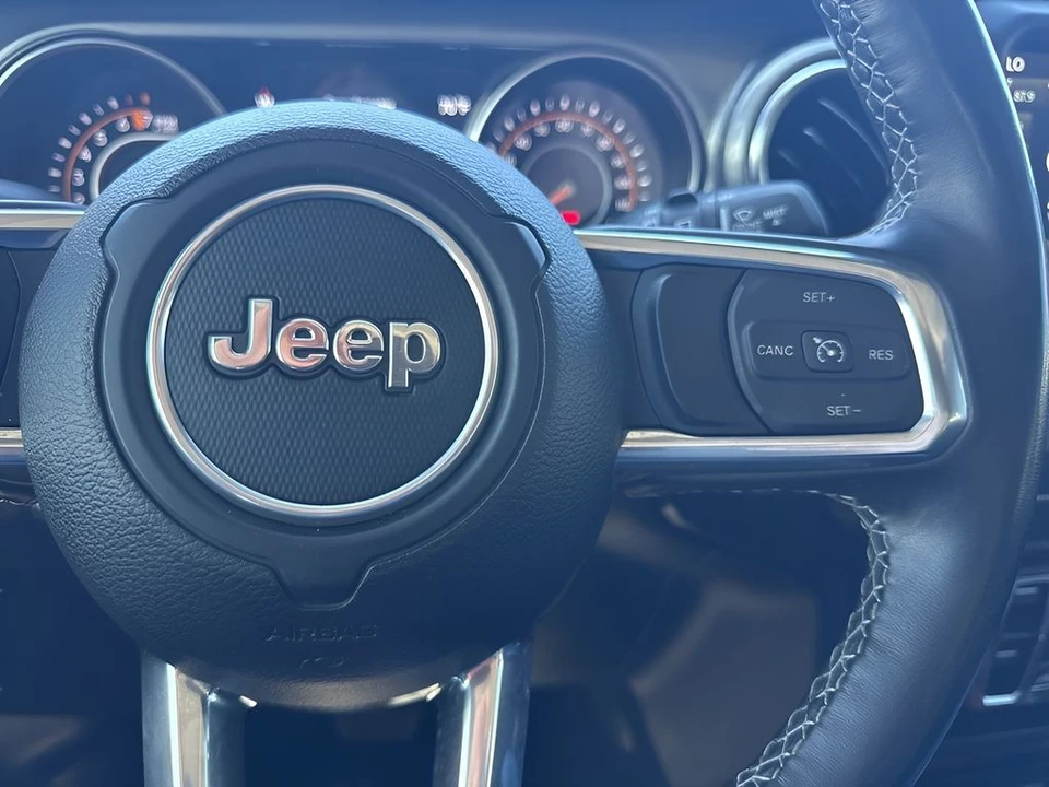 2023 Jeep JL Wrangler - Image 16 of 31