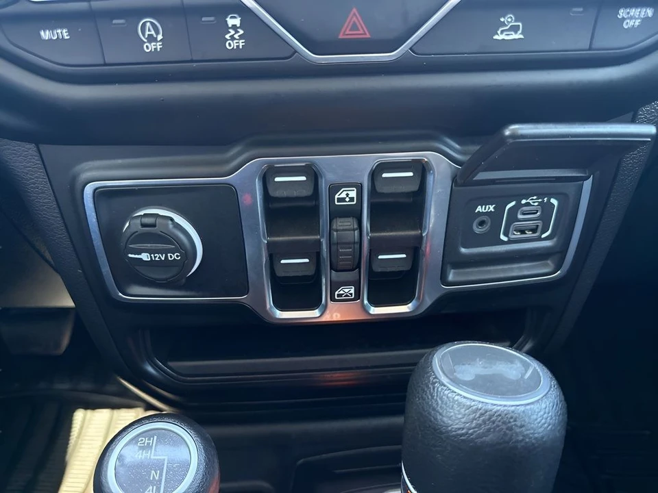 2023 Jeep JL Wrangler - Image 27 of 31